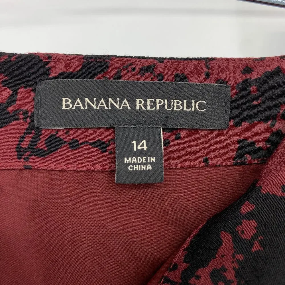Banana Republic A-Line Mini Skirt Flutter Hem Womens Size 14 Dark Red Black Ink